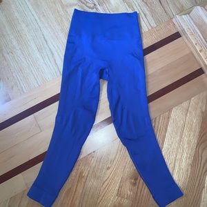 Lululemon Athletics size 4 crop leggings